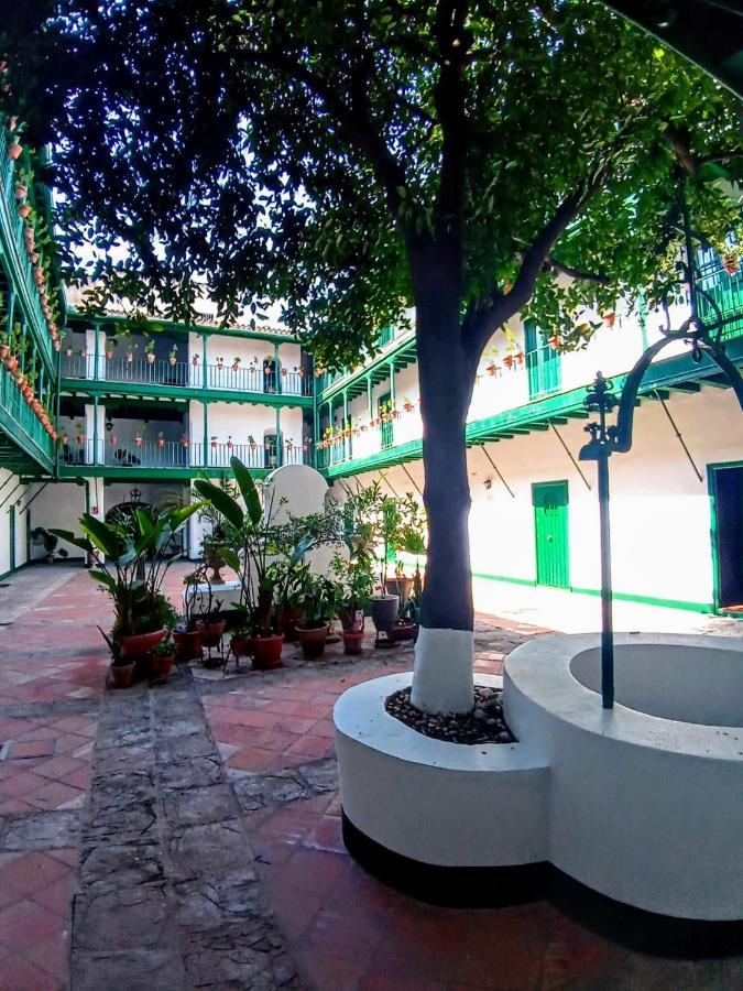 La Puerta Verde De Las Setas De Sevilla 外观 照片